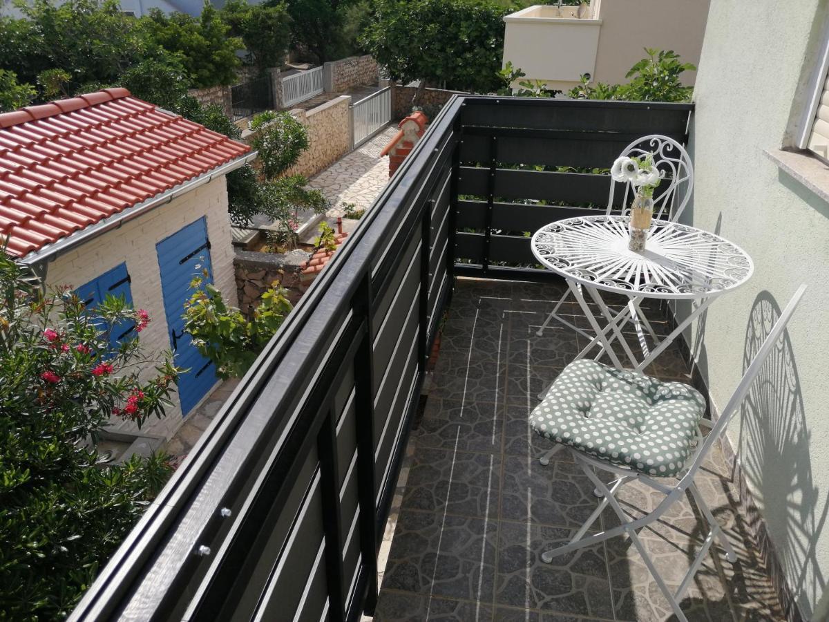Apartments Lanterna Ražanac Eksteriør billede