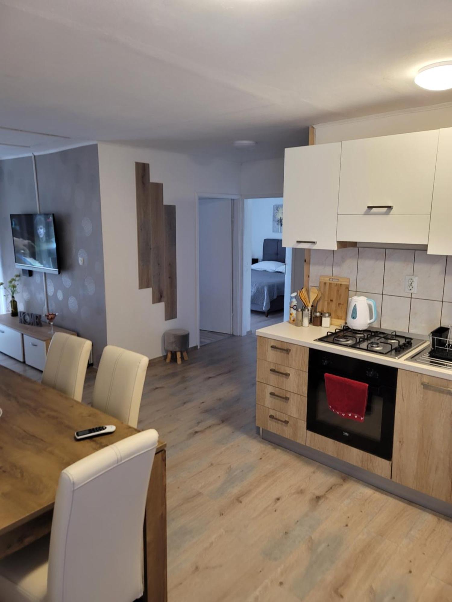 Apartments Lanterna Ražanac Eksteriør billede