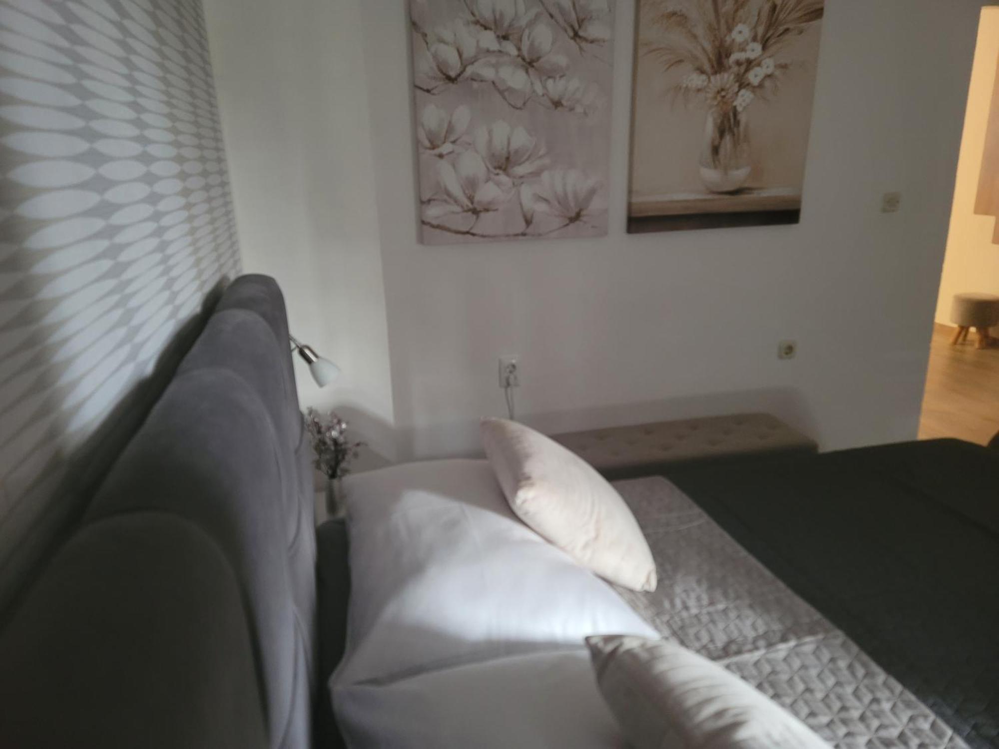 Apartments Lanterna Ražanac Eksteriør billede
